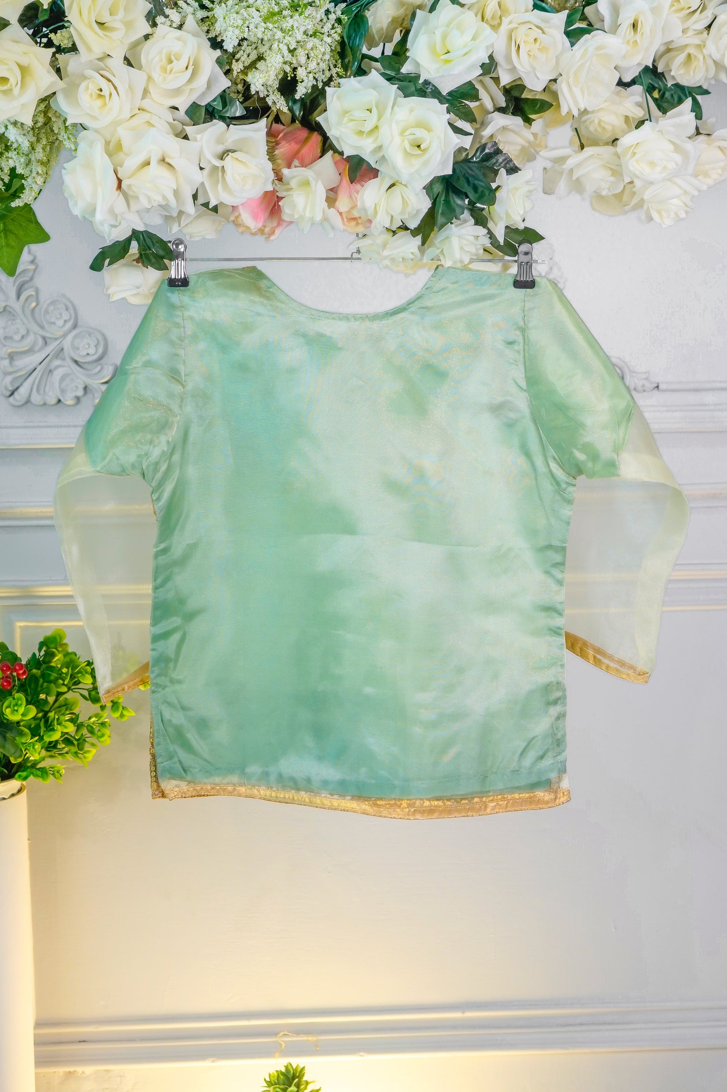 SA01 Embroidered Kurti 1 pc Pista