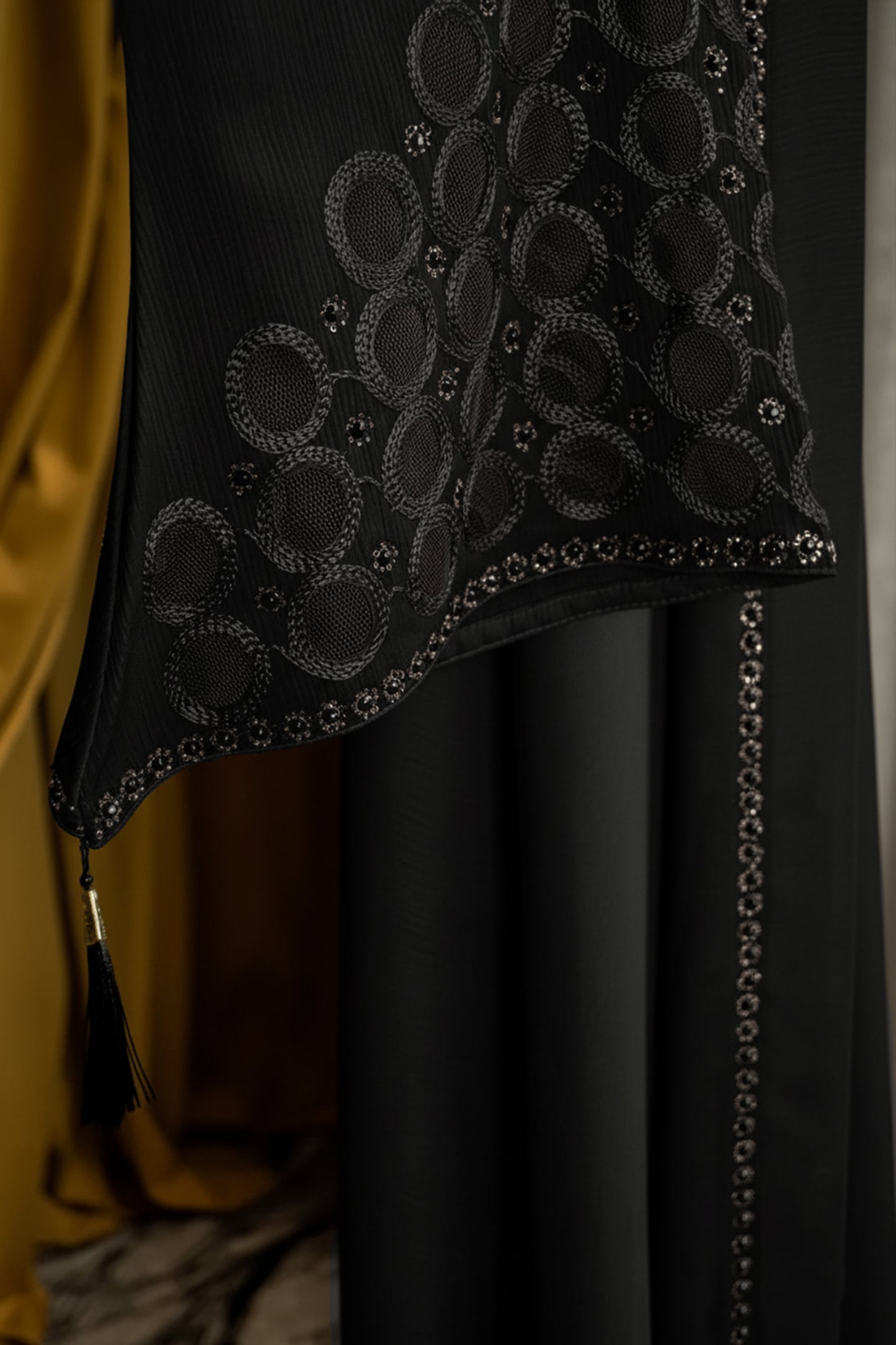 Mirha Embroidered Black