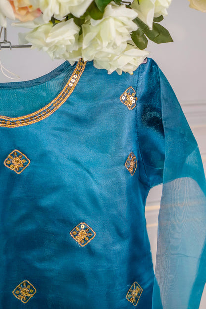 SA01 Embroidered Kurti 1 pc Zinc