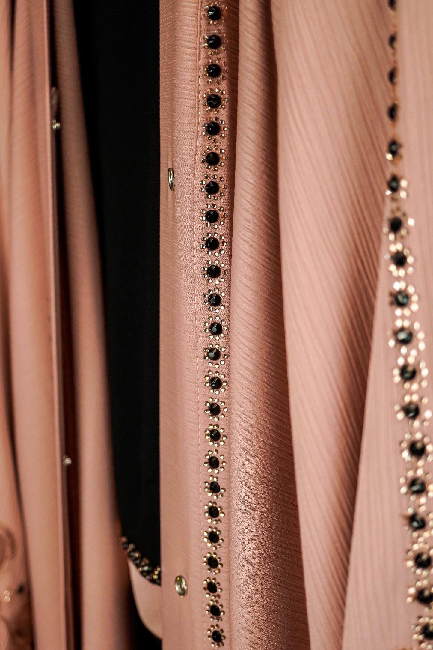 Mirha Embroidered Pink