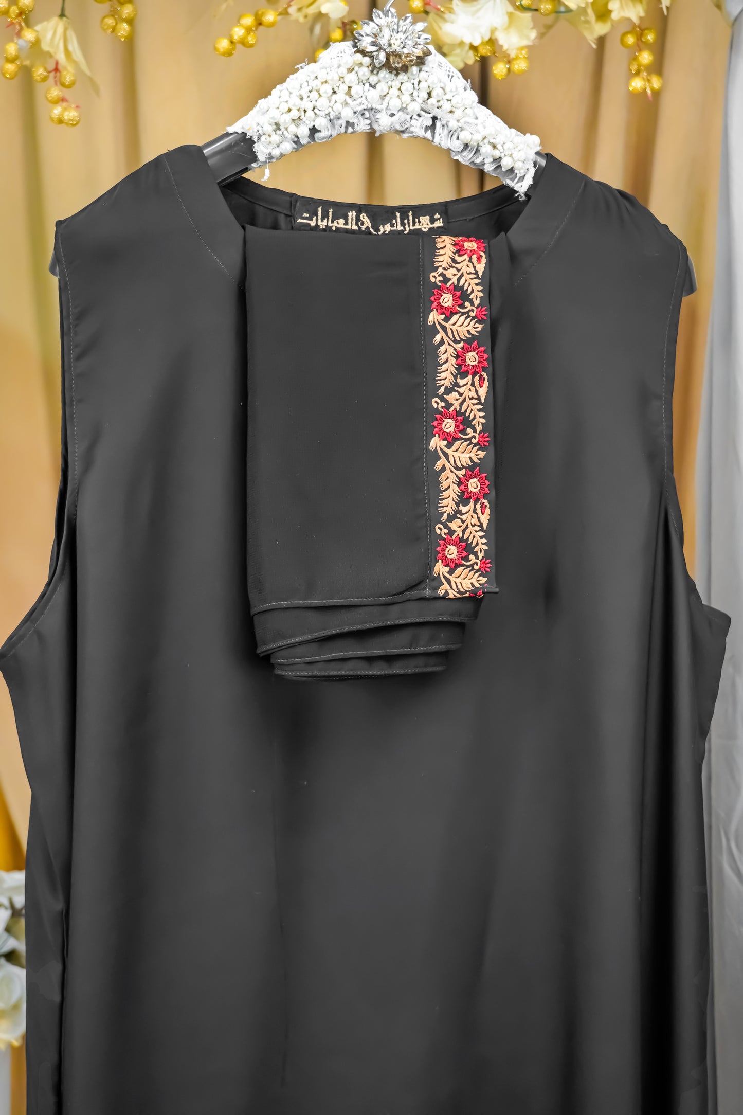 Abeer Muscat Black